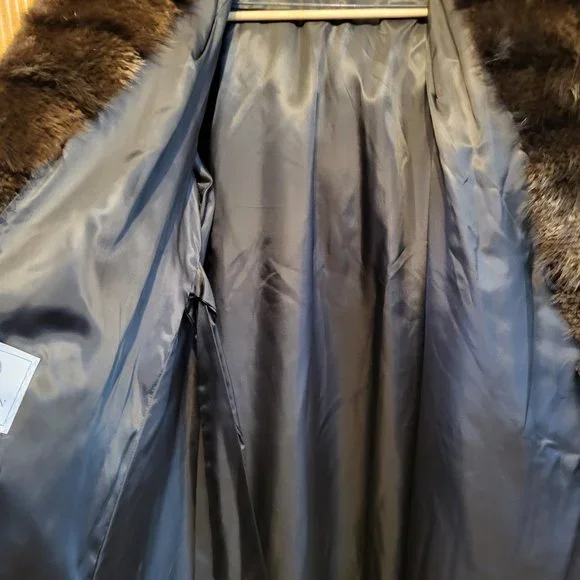 Vintage 80s full length Hooded Beaver fur coatsize large to XL